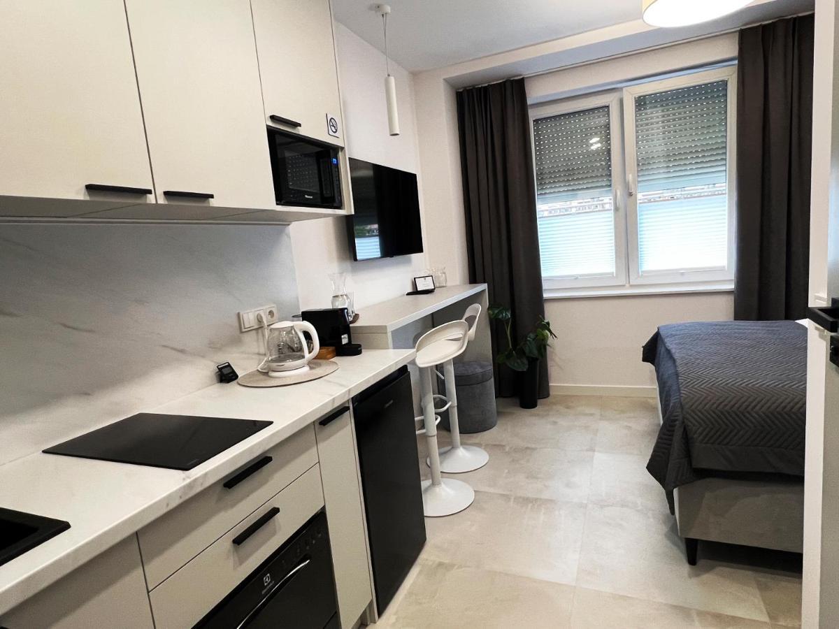 K20 Apartamenty Lodz - Dostep Na Kod Экстерьер фото